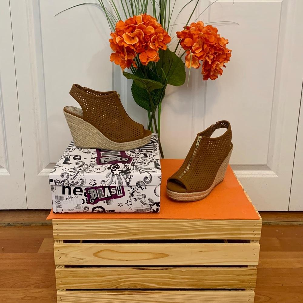 Brown/Cognac Wedges/Platforms with zipper. Size 7